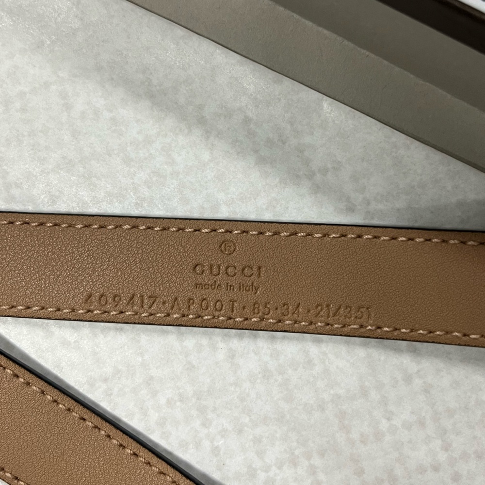 Gucci Brown Leather Belt with Gold GG Buckle - Picture 2 of 4